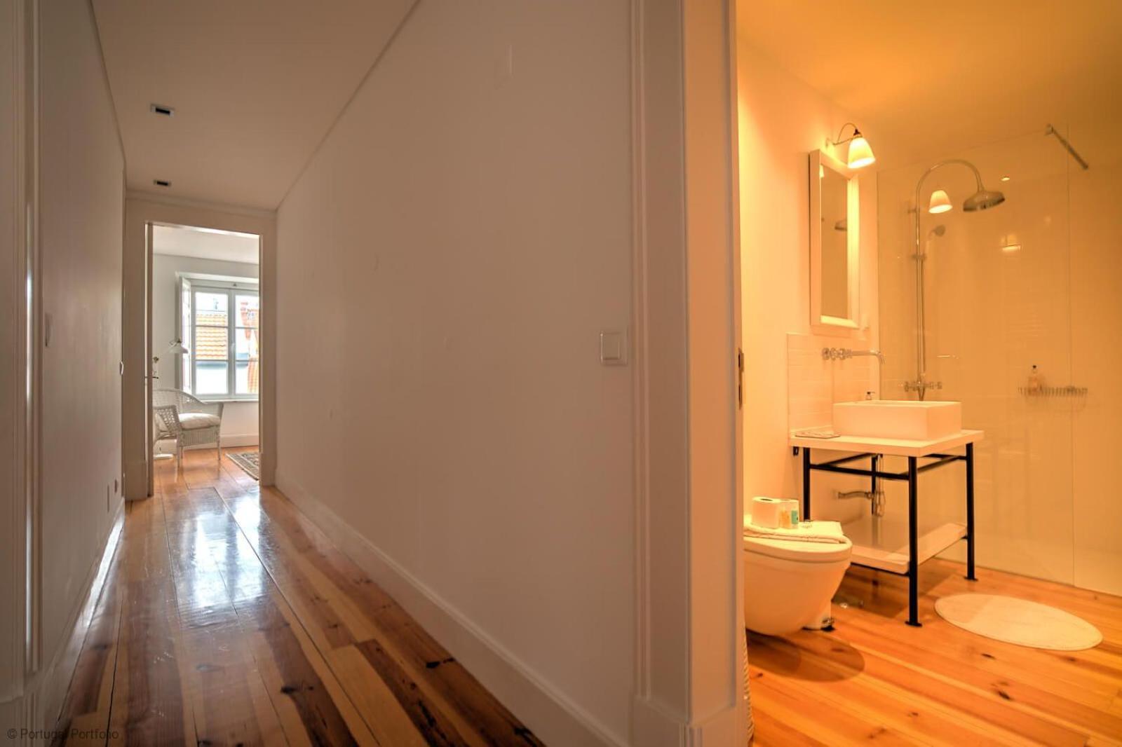 Tracey & Neill'S Place In Principe Real Лиссабон Экстерьер фото