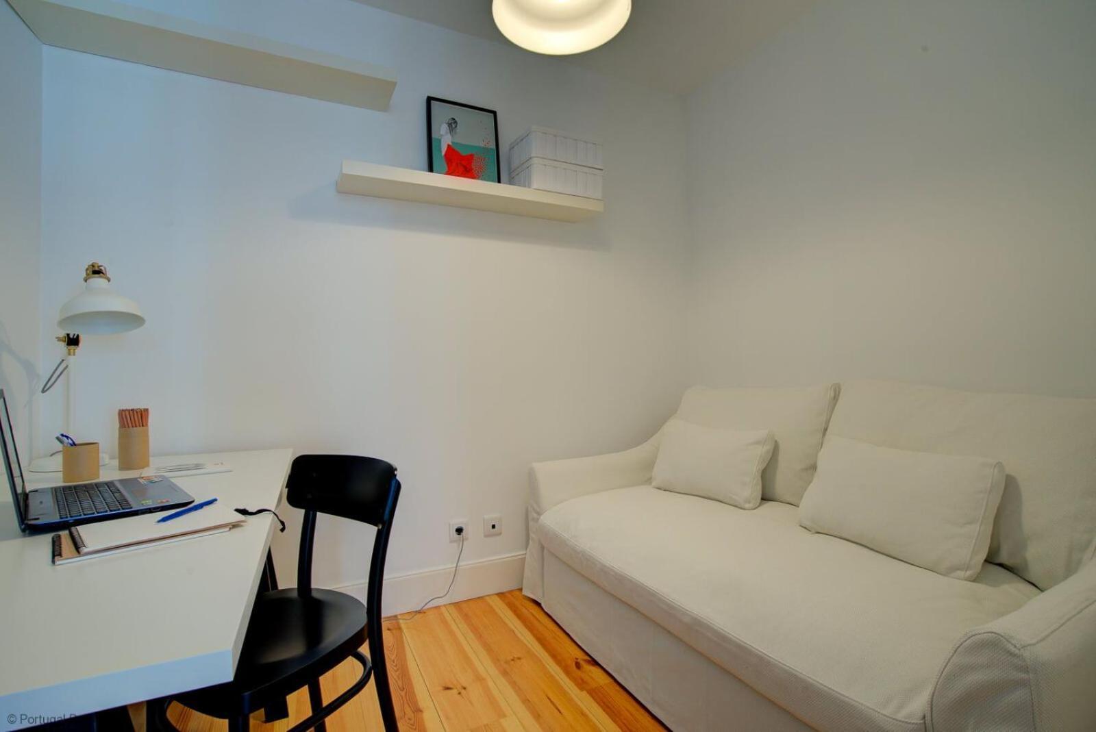 Tracey & Neill'S Place In Principe Real Лиссабон Экстерьер фото