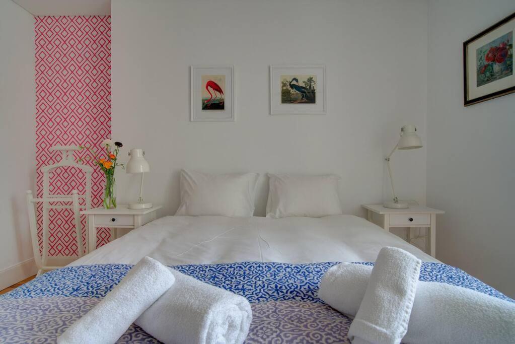 Tracey & Neill'S Place In Principe Real Лиссабон Экстерьер фото
